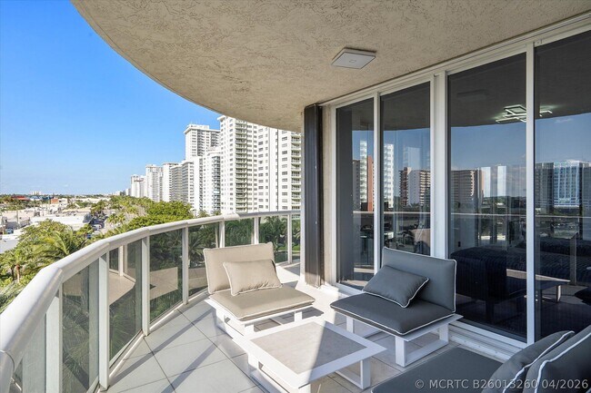Building Photo - 3100 N Ocean Blvd