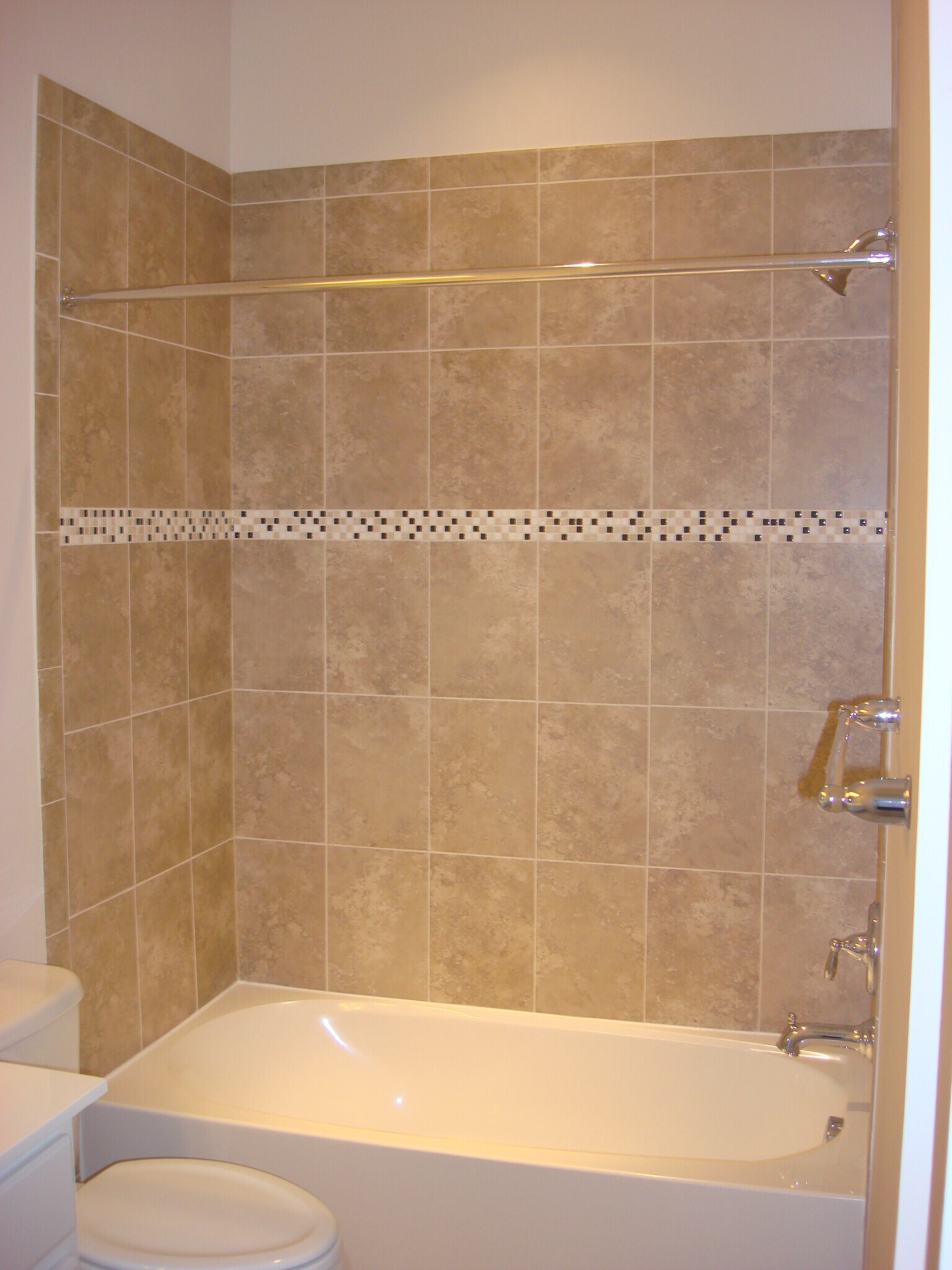 Building Photo - 340 Chessington Dr