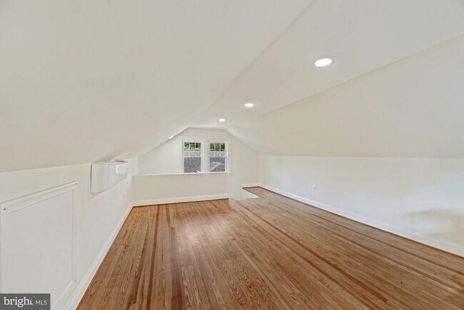 Building Photo - 5923 33rd St NW