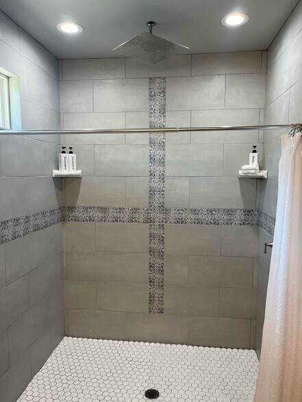 Building Photo - 1251 Canyon Shores