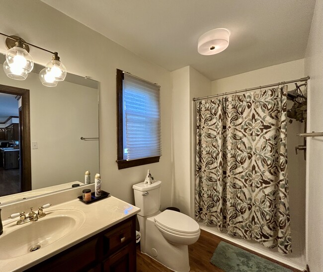 Building Photo - 805 De La Fayette Ct