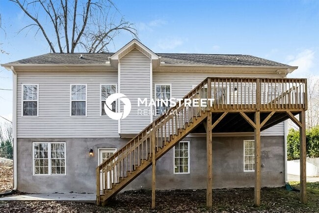 Building Photo - 4 Bedroom Pet-Friendly Home in WINSTON SAL...