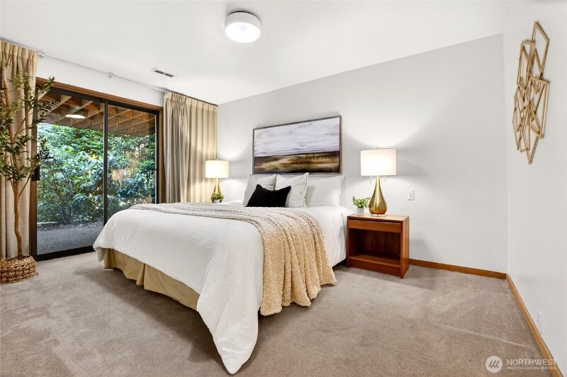 Building Photo - 3323 NE 156th St