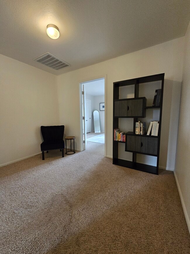 Building Photo - 2465 Theresea Ln