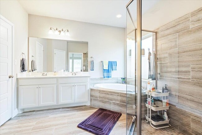 Building Photo - 217 Cherokee Rose Cir