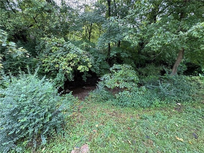 Building Photo - 320 S Washington Ave