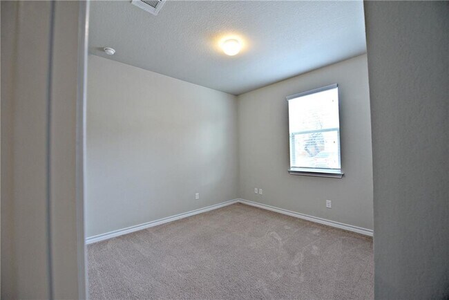 Building Photo - 549 John Muir Trl