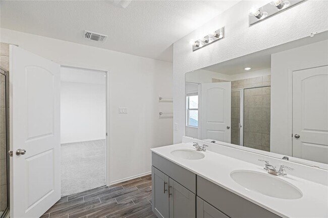 Building Photo - 505 Benicia Cv