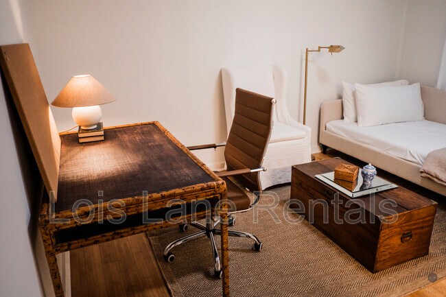 Building Photo - 117 Church St