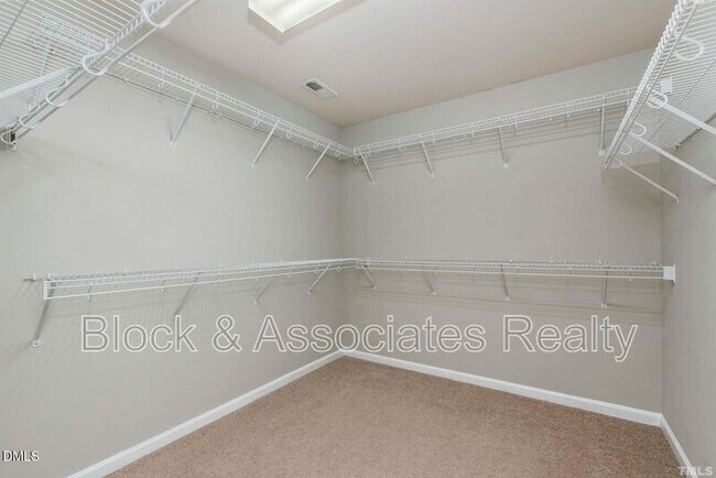 Building Photo - 2101 Addenbrock Dr