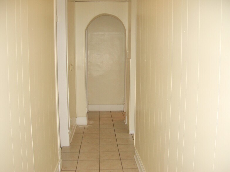 Center Hall - 86 E Duncan St