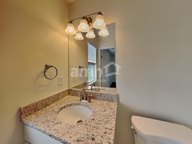 Building Photo - 10248 Meadow Glen Dr