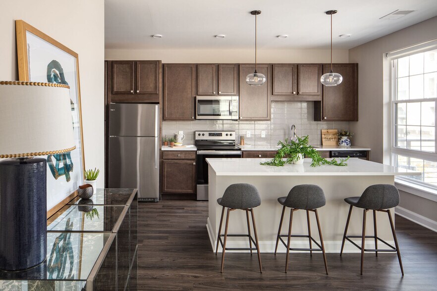 The Reach on Goodale 644 Chlois Ln Columbus OH 43215 Apartment Finder