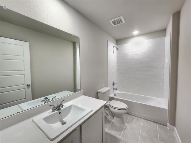 Building Photo - 607 Whispering Winds Trl