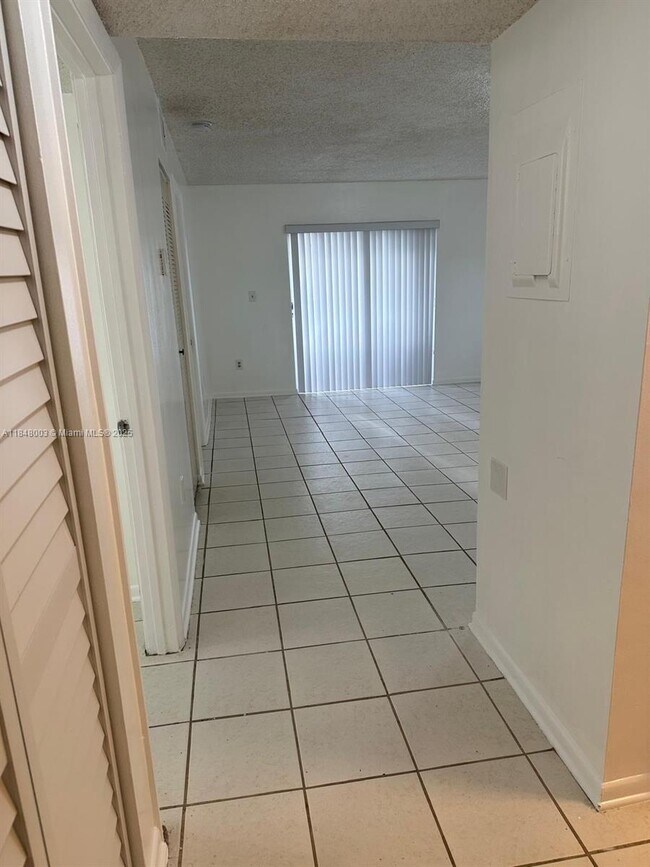 Building Photo - 14930 SW 82nd Terrace