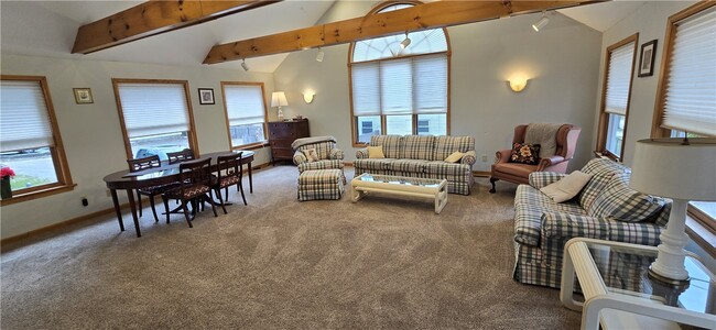 Building Photo - 315 Laurens St