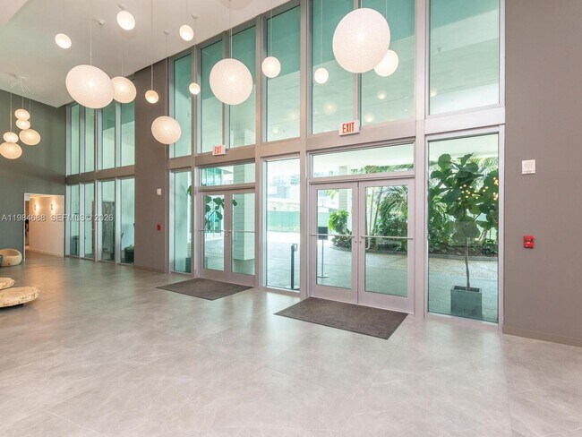 Building Photo - 350 S Miami Ave