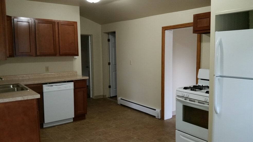 Building Photo - 212 West Bluff Street