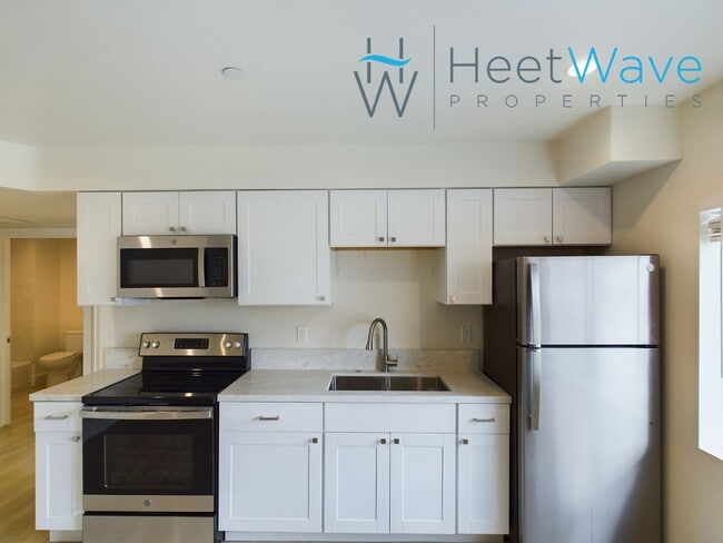 Interior Photo - 5061 72nd St
