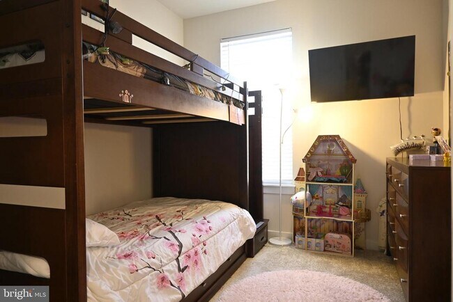 Building Photo - 2527 Emerald Branch Dr