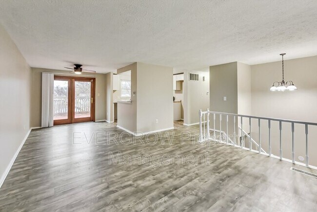 Building Photo - 5310 Shelbyville Rd
