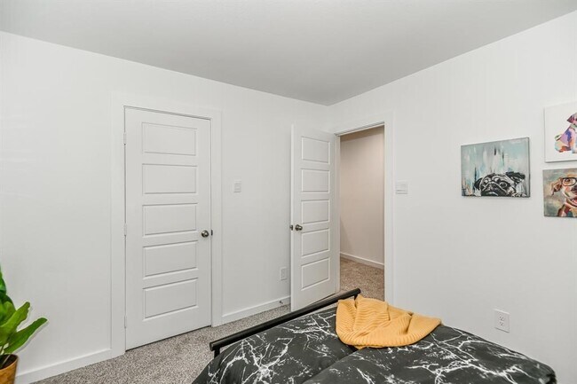 Building Photo - 2930 Crown Gate Dr