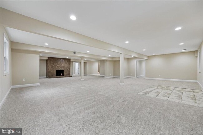 Building Photo - 4902 De Russey Pkwy
