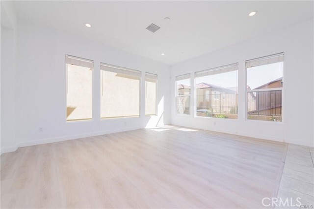Building Photo - 20756 Spruce Cir