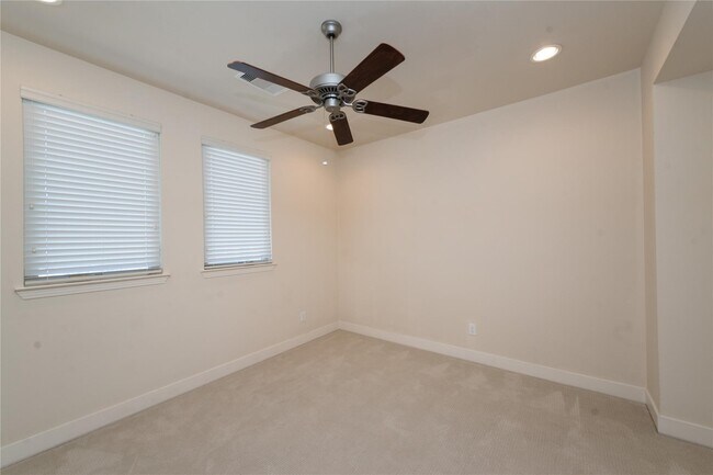 Building Photo - 4805 Jackson St