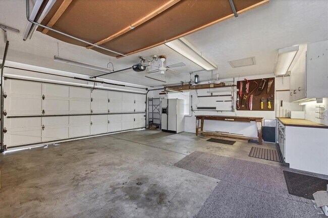 Building Photo - 3313 Pembrook Dr