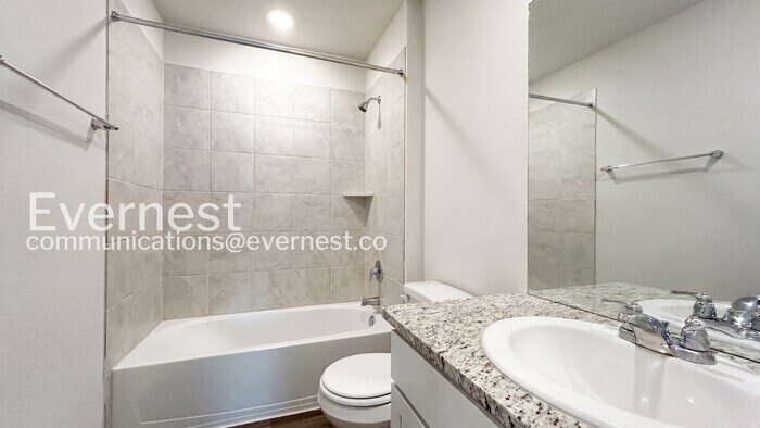 Building Photo - 15606 Garam Trl
