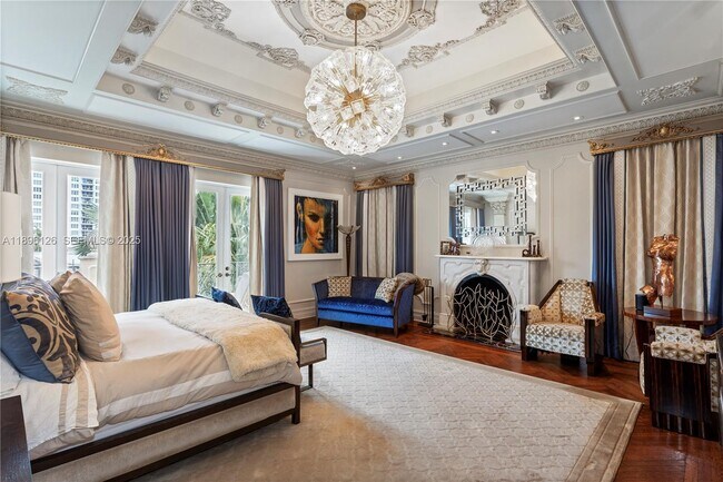 Building Photo - 5801 Pine Tree Dr