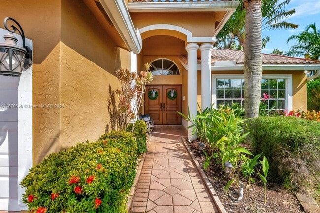Building Photo - 19314 King Palm Ct