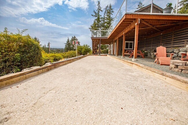 Building Photo - Furnished Greenbank Home with Water View and Bocce Ball!