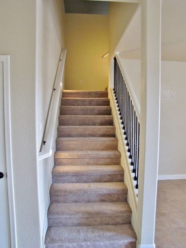 Building Photo - 5BR/2.5BA/3CG, 2808 sq.ft. home in Reflections at Valiente subdivision, Sierra Vista, AZ