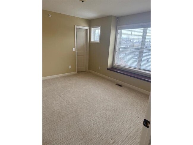 Building Photo - 3409 Chestnut Ln