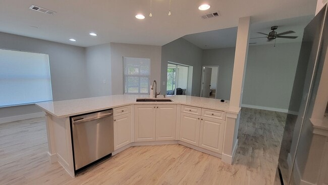 Building Photo - 4183 Malden Dr