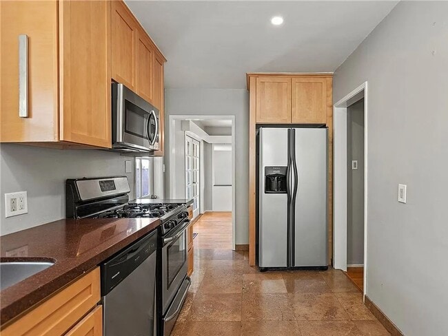Building Photo - Gorgeous 3 bd 2 ba + Den Single Family hom...