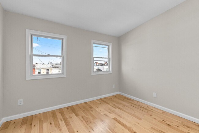 Building Photo - 137 N Montford Ave