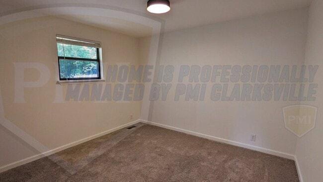 Building Photo - 205 S 11th St