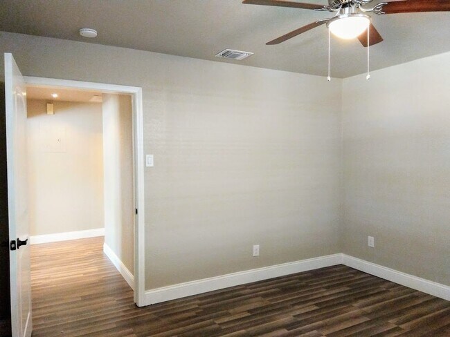 Building Photo - *COMING SOON* Charming 3BR/2BA Home with Covered Porch & Stainless Steel Appliances!