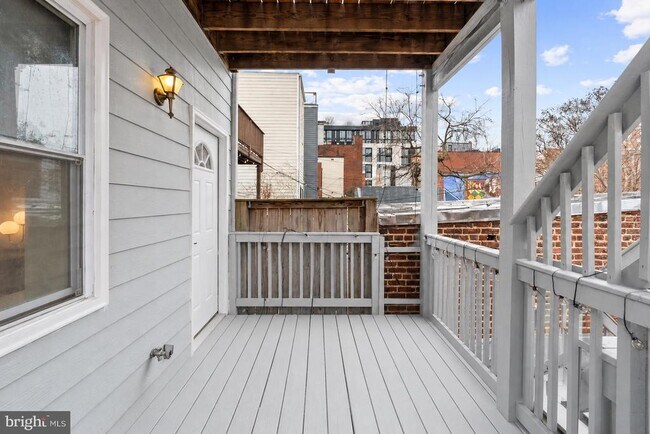 Building Photo - 1534 8th St NW