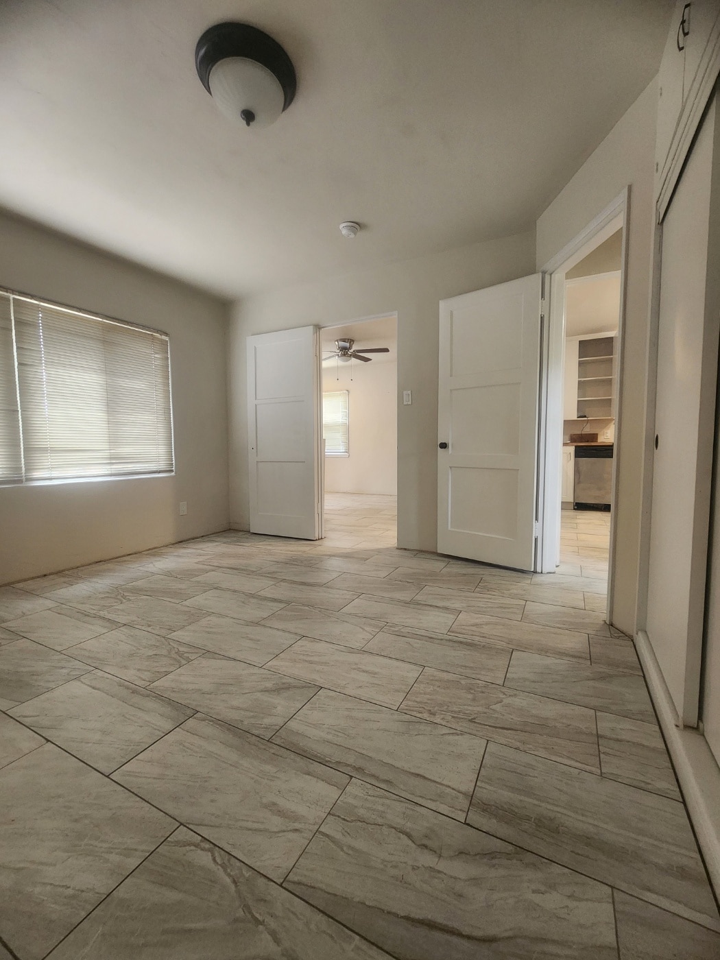 Building Photo - 908 Park Hill Dr