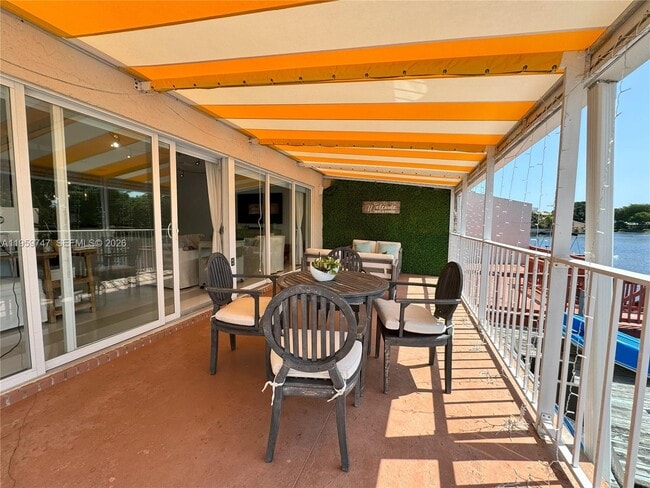 Building Photo - 7002 Holly Rd