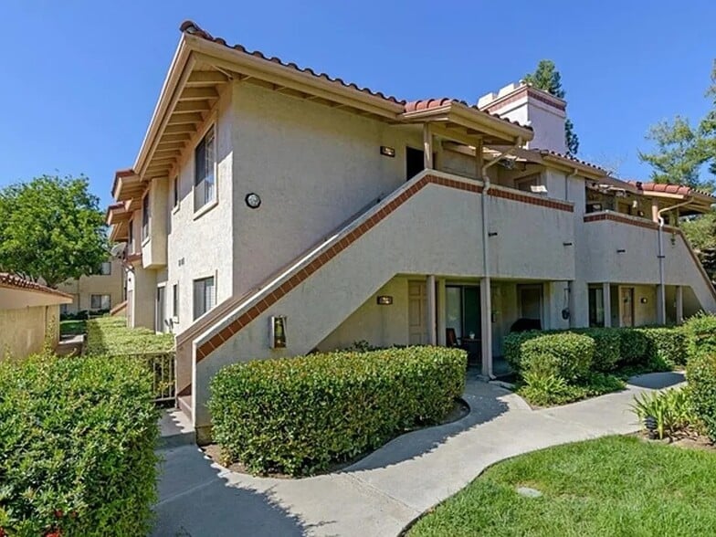 Building Photo - 980 Lupine Hills Drive #84
