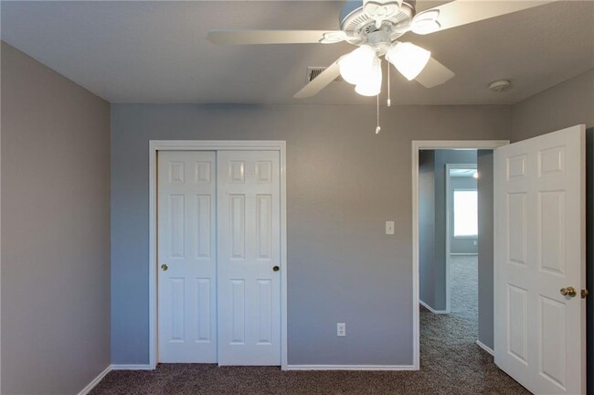Building Photo - 1415 Fort LLoyd Pl