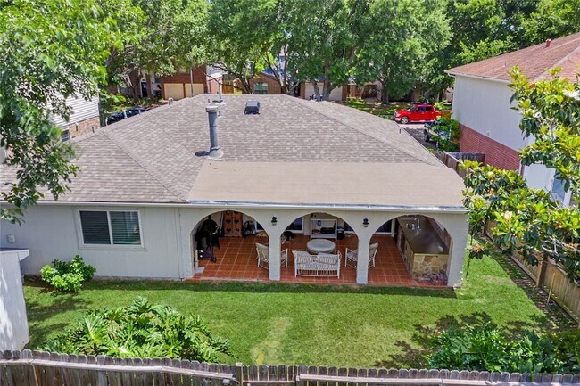 Building Photo - 1730 Oak Valley Dr