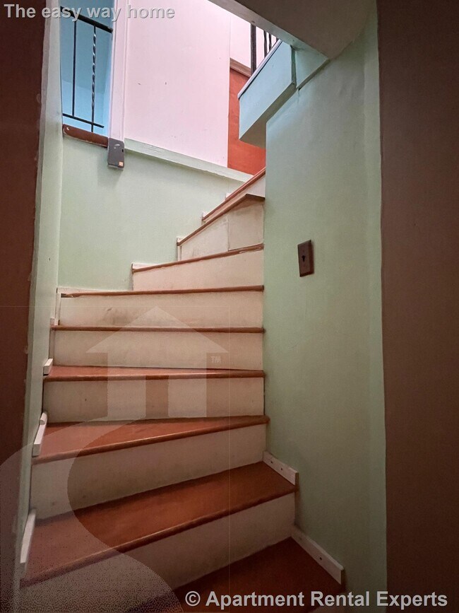 Building Photo - 741 Somerville Ave