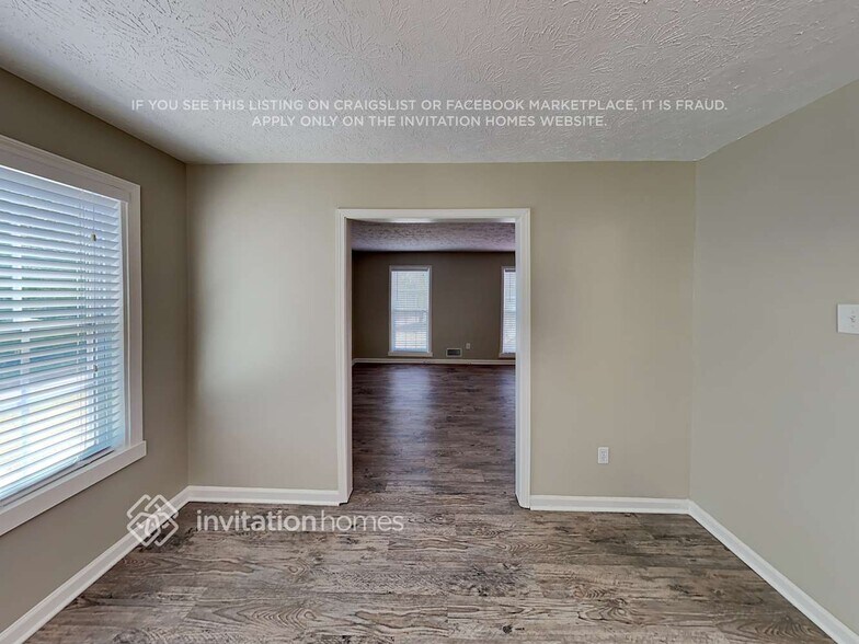 Building Photo - 595 Rivercrest Dr
