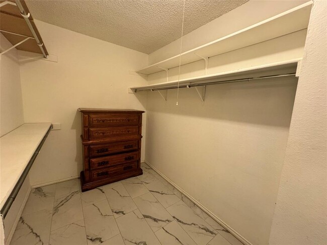 Building Photo - 3303 Sweetgum Trce